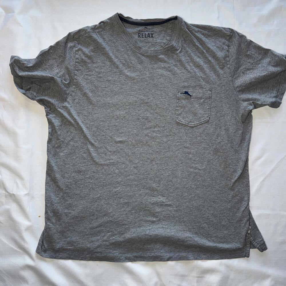 Men's‎ Tommy Bahama Relax Pocket Tee XL Embroidered Sword Fish 100% Cotton Gray